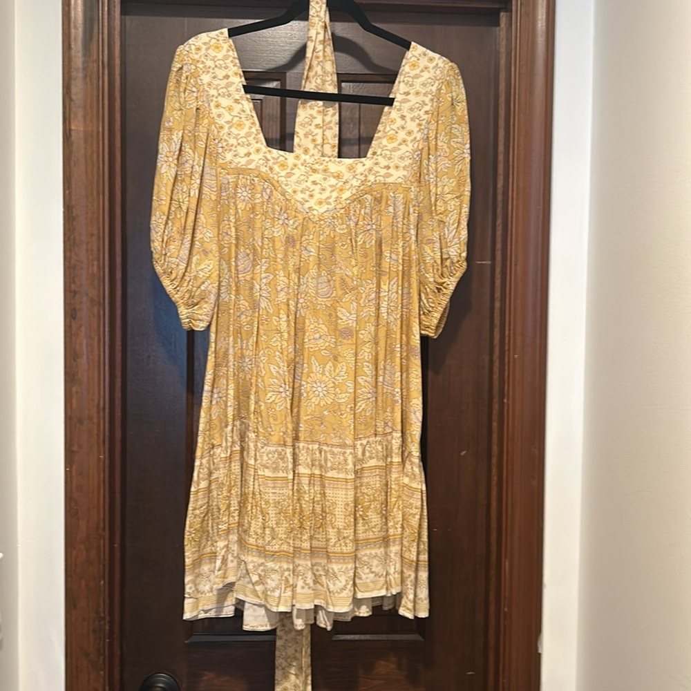 Spell dress with belt